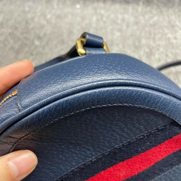 100% Authentic Gucci Leather Round Backpack 499-110324 - Picture 7 of 13